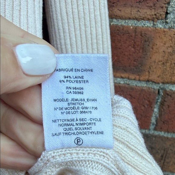 Theory Jemliss Evian Stretch Wool Cold Shoulder Turtleneck Sweater - Size P - Picture 5 of 6